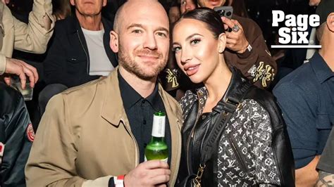 Hot Ones host Sean Evans breaks up with adult film star after 24。